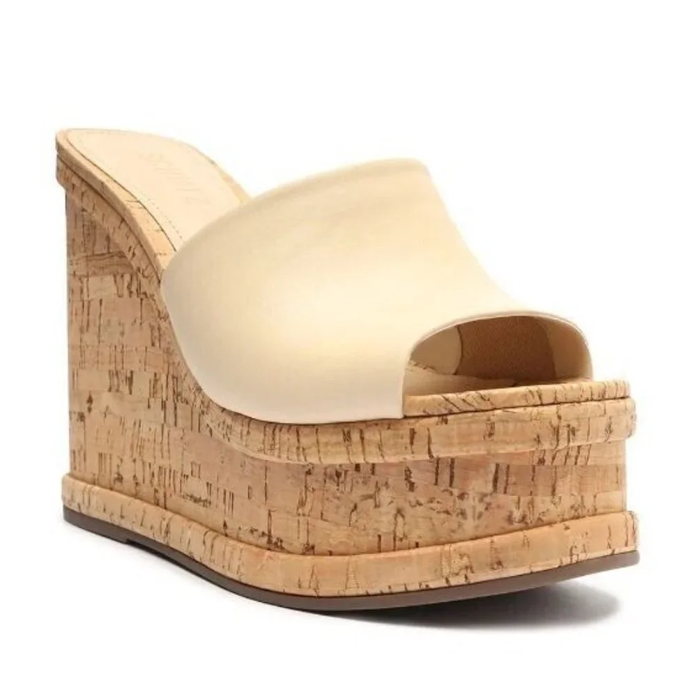 SCHUTZ step into